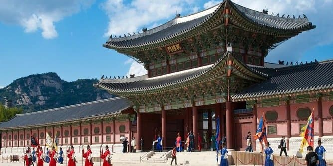 Seoul – Where Tradition Dances with the Future